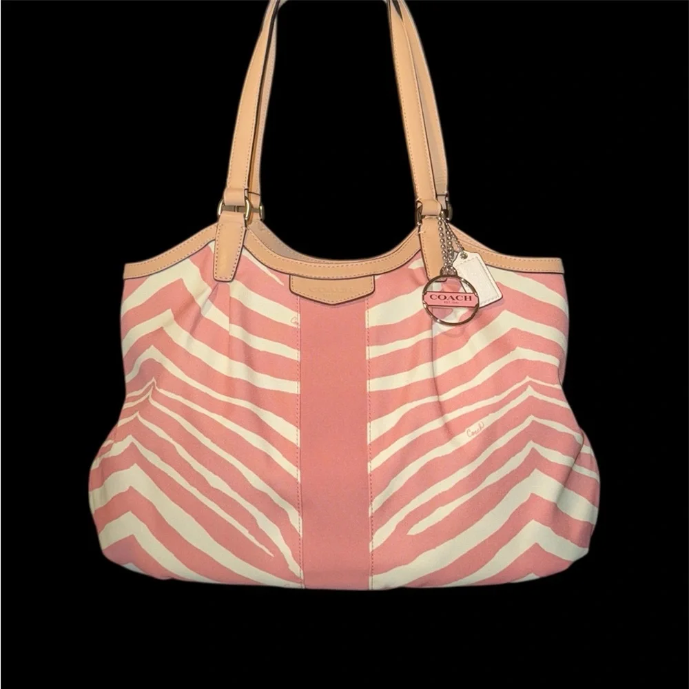 Coach Devin Signature Stripe Shoulder Tote Bag LIKE NEW - Picture 3 of 8